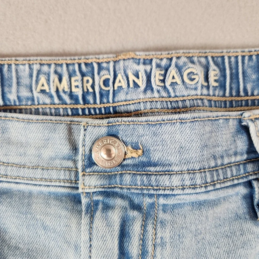 Women's Y2K American Eagle Shortie Light Wash Cuffed Hem Jean Shorts Size 14